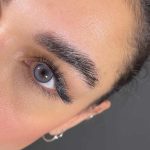 لنز رنگی ویکتوریا مدل مارون بلو (Maron Blue) با رنگ آبی طبیعی