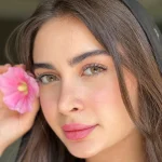 لنز رنگی ویکتوریا مدل دیوا گلد عسلی طلایی با طراحی طبیعی