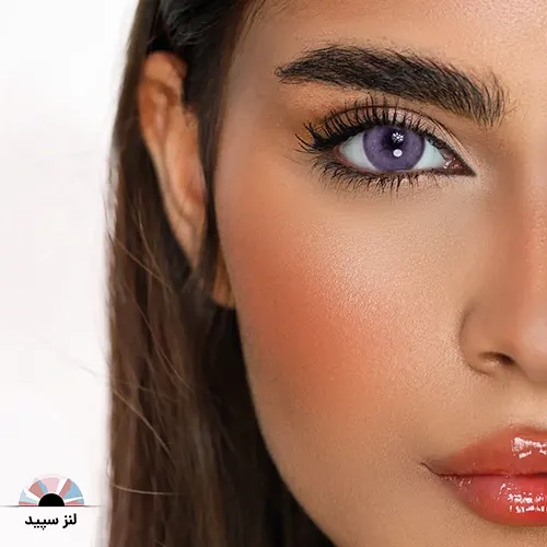 تفاوت لنز رنگی درشت کننده و لنز رنگی معمولی چیست؟